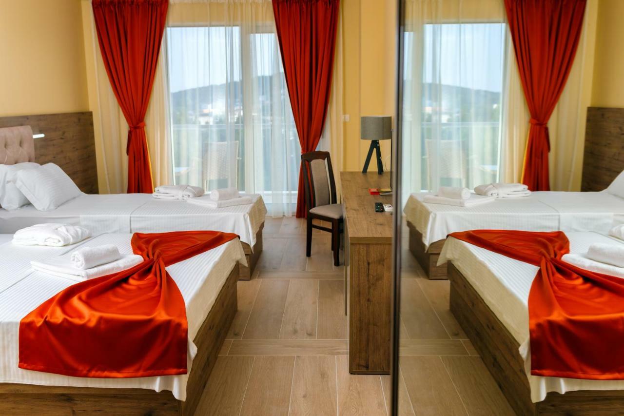 Hotel Franca Ulcinj Extérieur photo