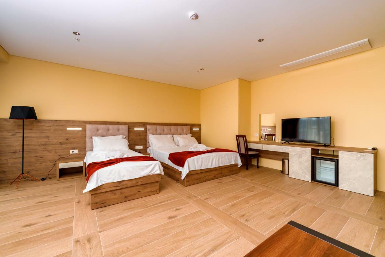 Hotel Franca Ulcinj Extérieur photo