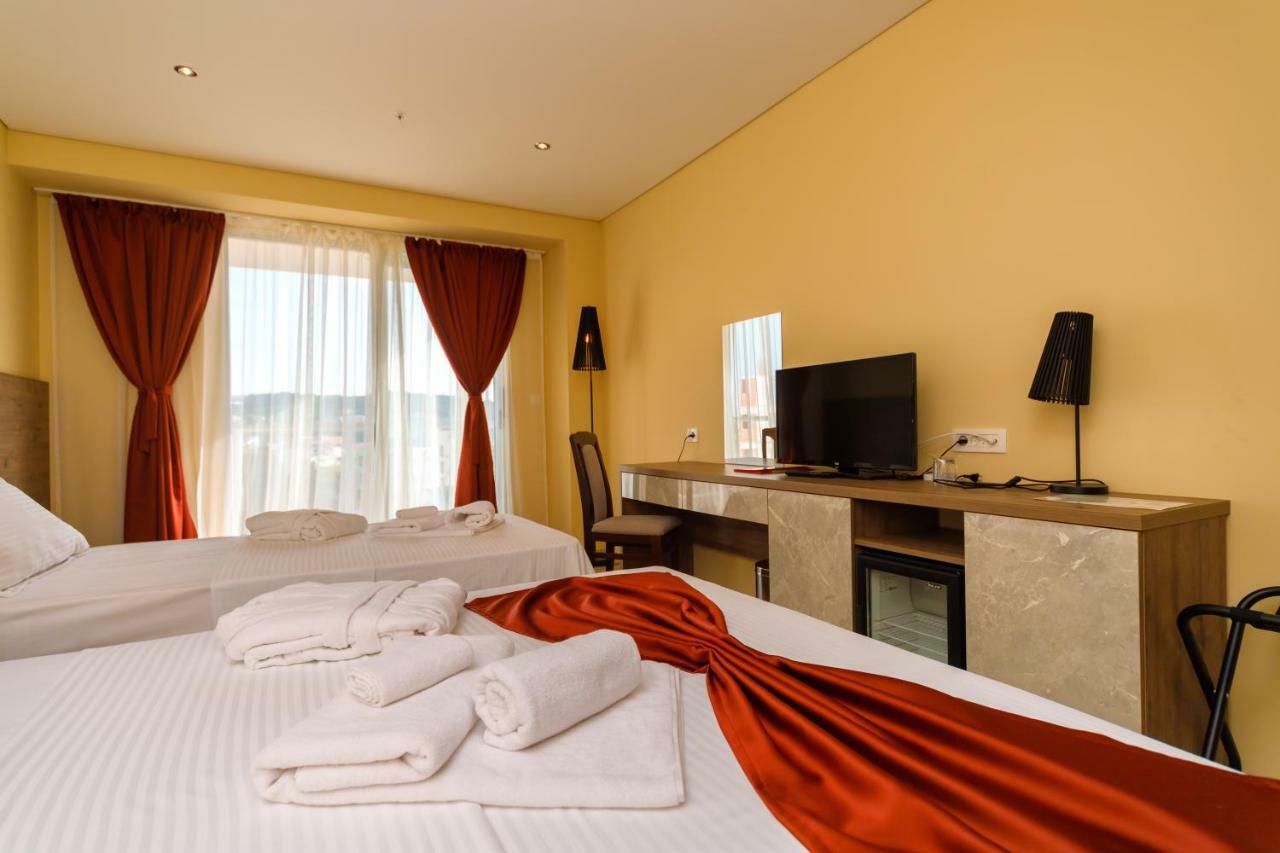 Hotel Franca Ulcinj Extérieur photo
